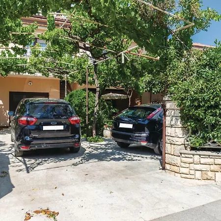 Apartman Stunning In With 3 Bedrooms And Wifi